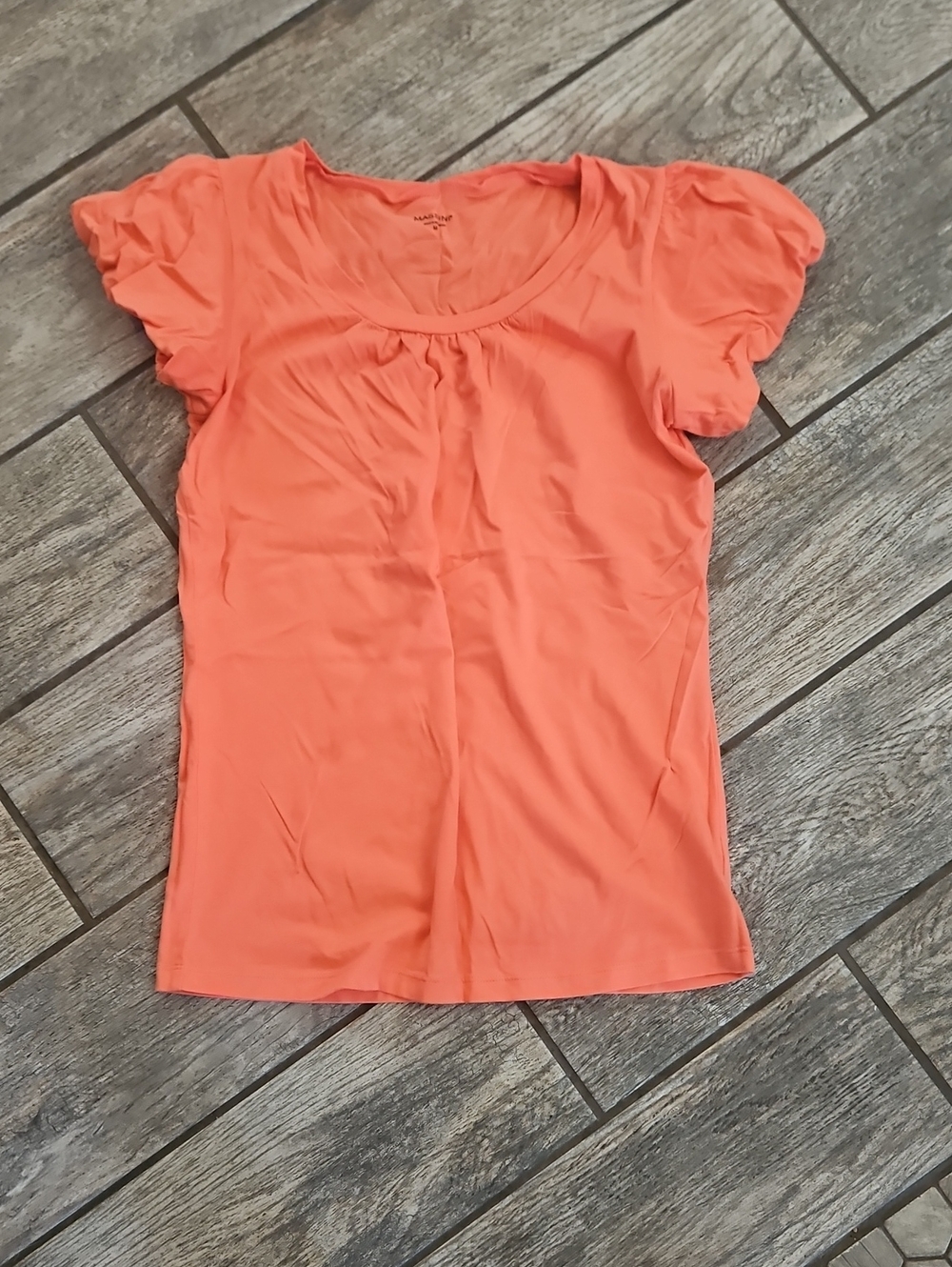 Massini Coral Puff Sleeve Scoop Neck Tee Size Medium